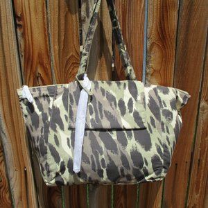 NEW Vince Camuto Large Tote Shoulder Bag Zip Close Pockets NWT